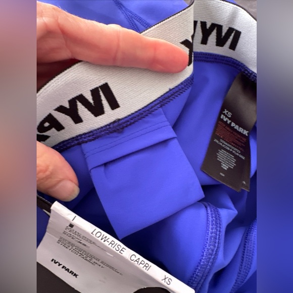 BNWT Ivy Park I capri leggings xs - Picture 9 of 10